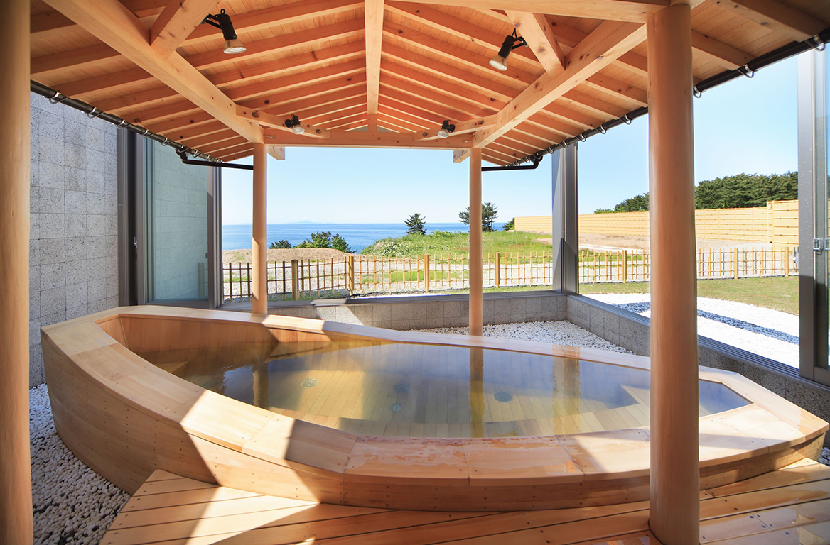 八森いさりび温泉ハタハタ館