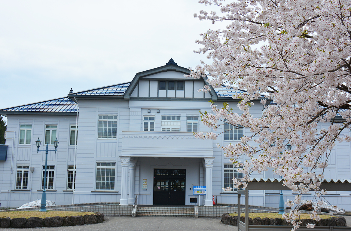 美郷町学友館