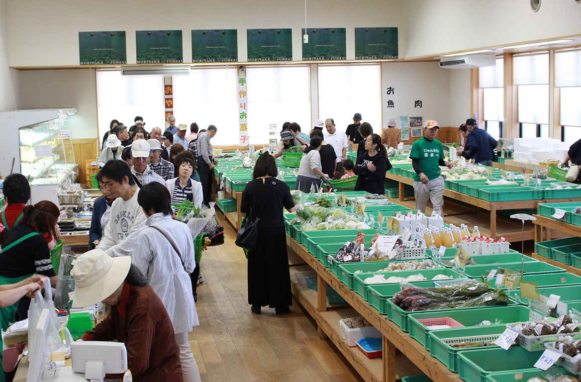 じゅんさいの館